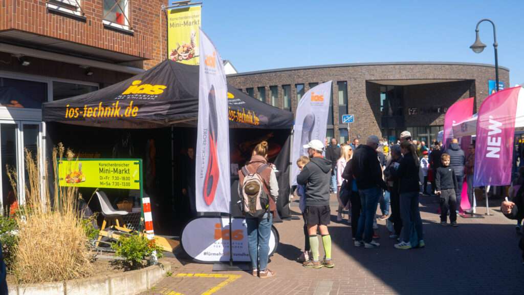 IOS Stand beim Korschenbroicher Citylauf 2025